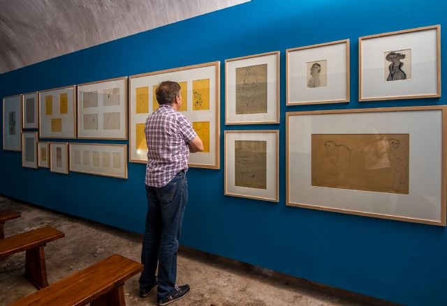 Una veintena de dibujos de José María Párraga se exponen en Aledo dentro del proyecto ´Itinerarios´ de Cultura